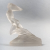 Statuette Commémorative « Côte d’Azur Pullman Express » verre blanc de René LALIQUE | Biron Statuette Commémorative "Côte d'Azur Pullman Express" verre blanc de René LALIQUE