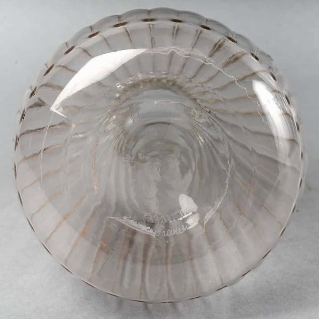 Carafe « Marie Brizard » verre blanc émaillé noir de René LALIQUE | Biron Carafe "Marie Brizard" verre blanc émaillé noir de René LALIQUE