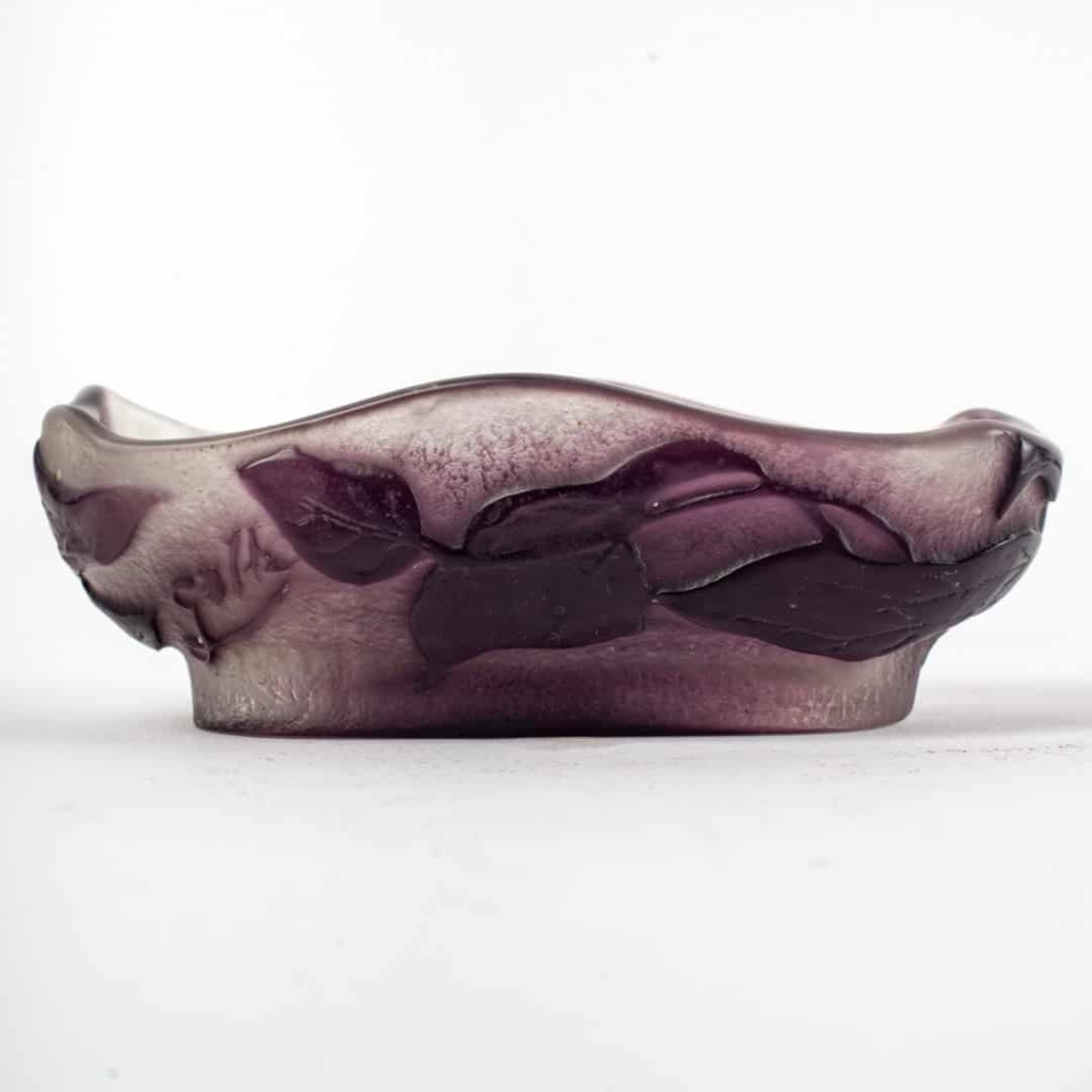 Coupe Vide-Poche « Clématites » verre multicouche dégagé l’acide violet et blanc d’Emile GALLE | Biron Coupe Vide-Poche "Clématites" verre multicouche dégagé l'acide violet et blanc d'Emile GALLE