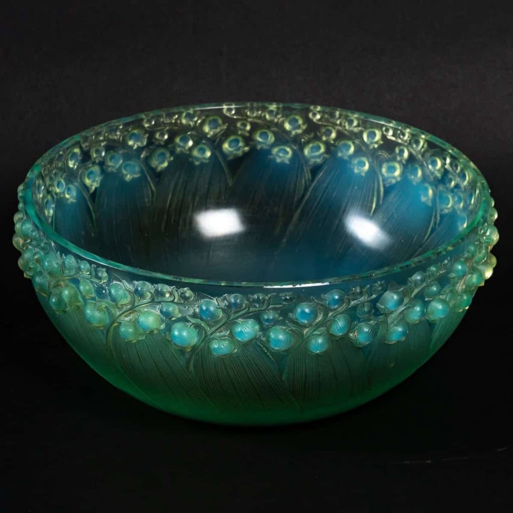 R.LALIQUE : Coupe « Muguet » 1931 | Biron R.LALIQUE : Coupe « Muguet » 1931