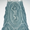 Vase « Camées » verre blanc patiné bleu | Biron Vase "Camées" verre blanc patiné bleu