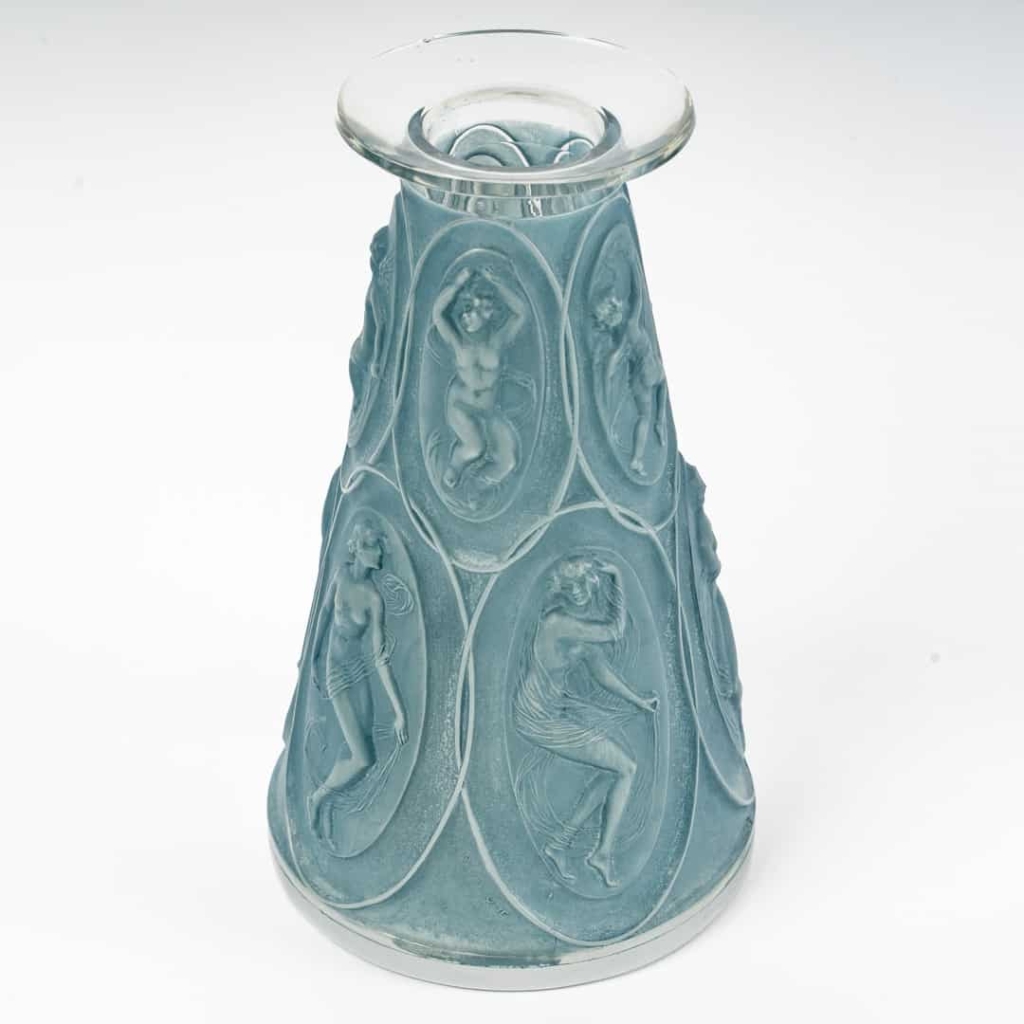 Vase « Camées » verre blanc patiné bleu | Biron Vase "Camées" verre blanc patiné bleu