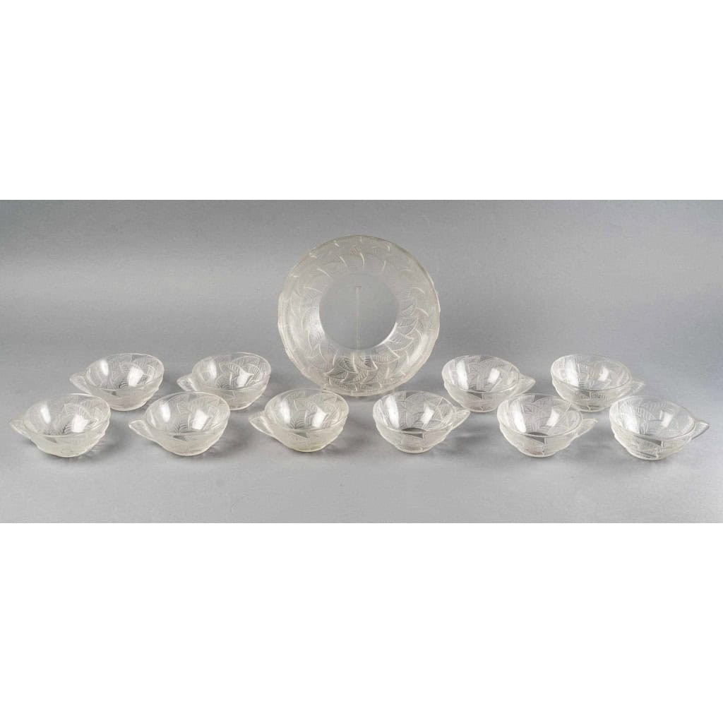 Service « Ormeaux » verre blanc de René LALIQUE – 11 Pièces | Biron Service "Ormeaux" verre blanc de René LALIQUE - 11 Pièces