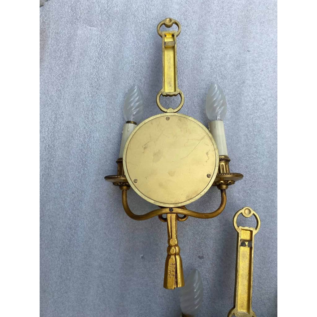 1950/70′ Série De 4 Appliques en Bronze Doré Avec Miroir Convexe Signée Petitot | Biron 1950/70′ Série De 4 Appliques en Bronze Doré Avec Miroir Convexe Signée Petitot