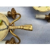 1950/70′ Série De 4 Appliques en Bronze Doré Avec Miroir Convexe Signée Petitot | Biron 1950/70′ Série De 4 Appliques en Bronze Doré Avec Miroir Convexe Signée Petitot