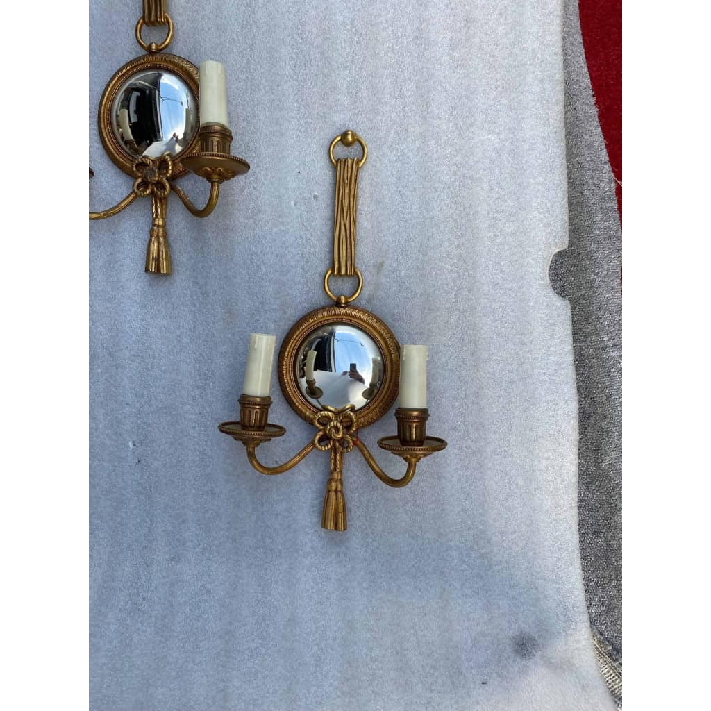 1950/70′ Série De 4 Appliques en Bronze Doré Avec Miroir Convexe Signée Petitot | Biron 1950/70′ Série De 4 Appliques en Bronze Doré Avec Miroir Convexe Signée Petitot