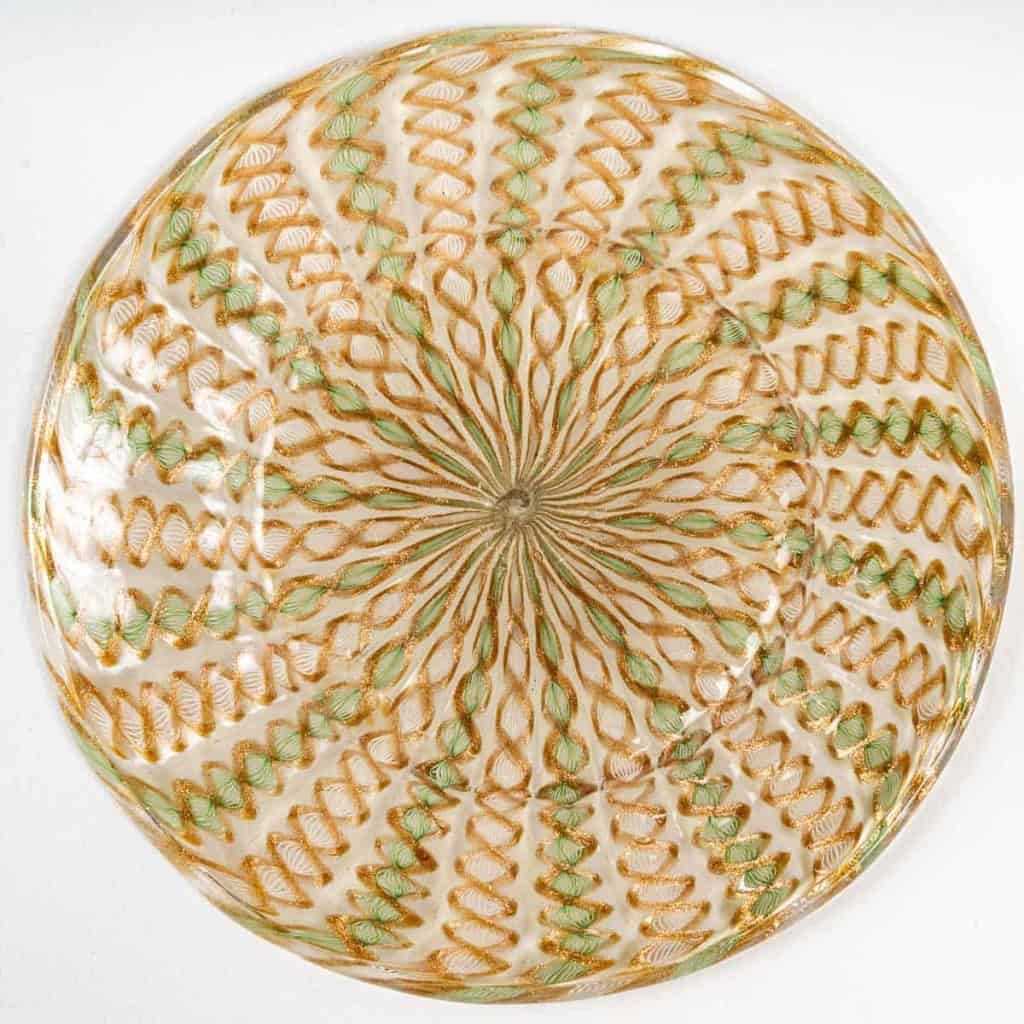 8 Assiettes à filigrannes, Versailles XIXème siècle