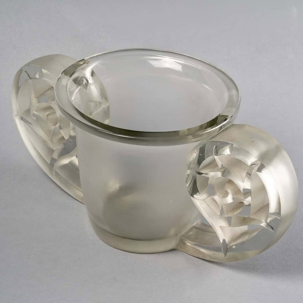 Vase « Pierrefonds » verre blanc de René LALIQUE | Biron Vase "Pierrefonds" verre blanc de René LALIQUE