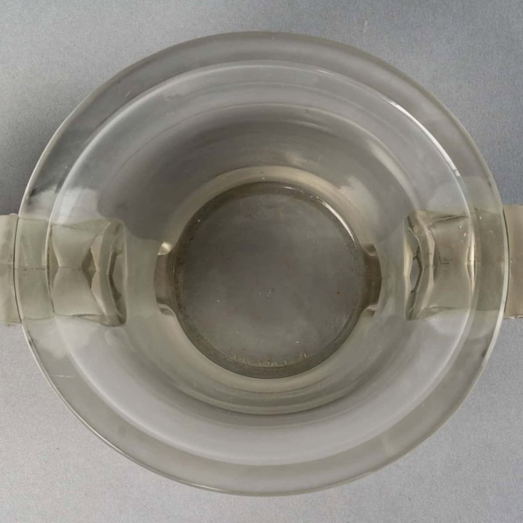 Vase « Pierrefonds » verre blanc de René LALIQUE | Biron Vase "Pierrefonds" verre blanc de René LALIQUE