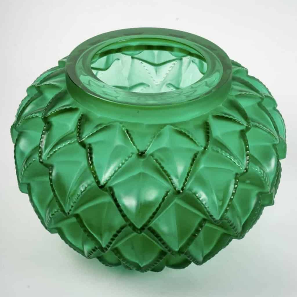 Vase « Languedoc » verre vert émeraude de René LALIQUE | Biron Vase "Languedoc" verre vert émeraude de René LALIQUE