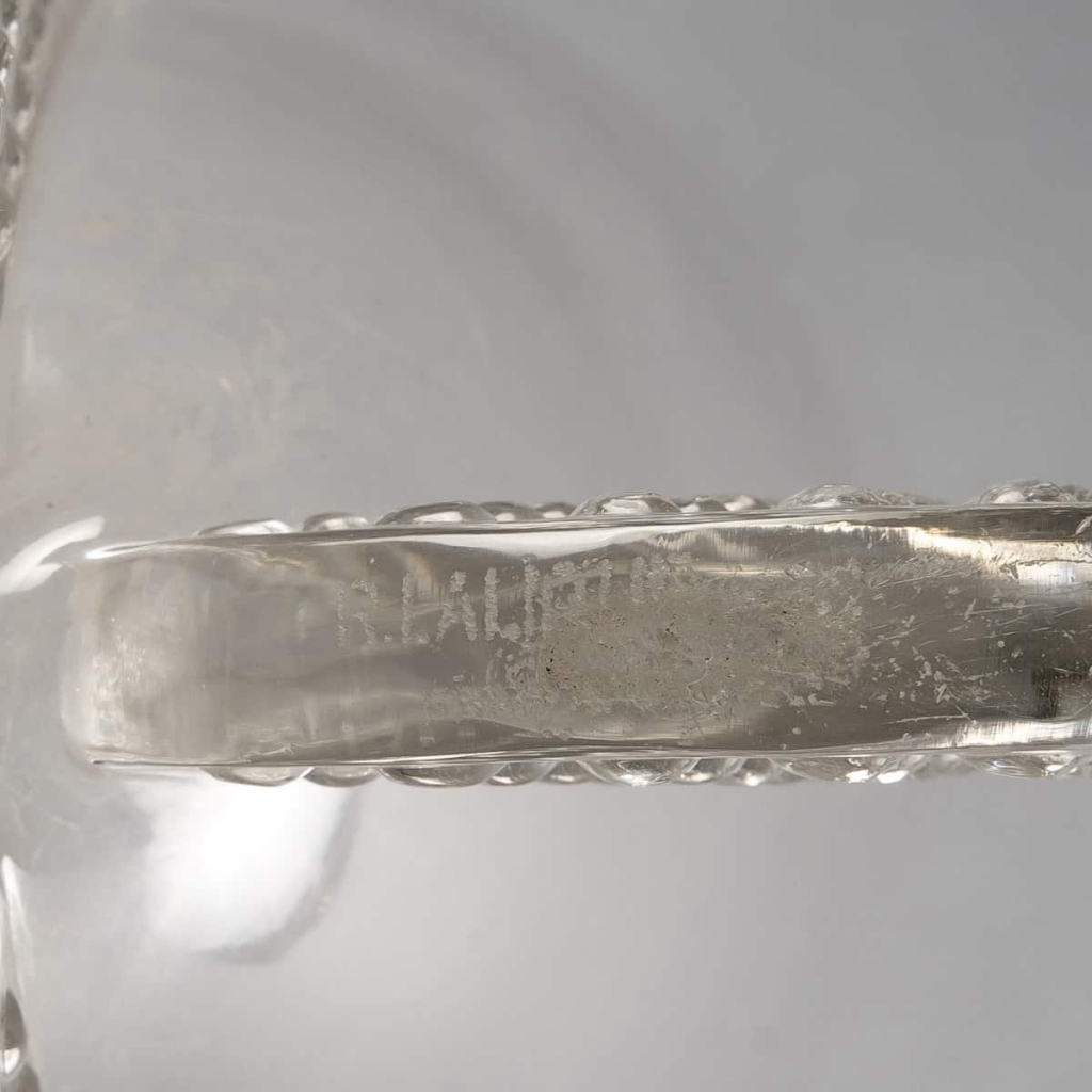 Vase « Orly » verre blanc de René LALIQUE | Biron Vase « Orly » verre blanc de René LALIQUE