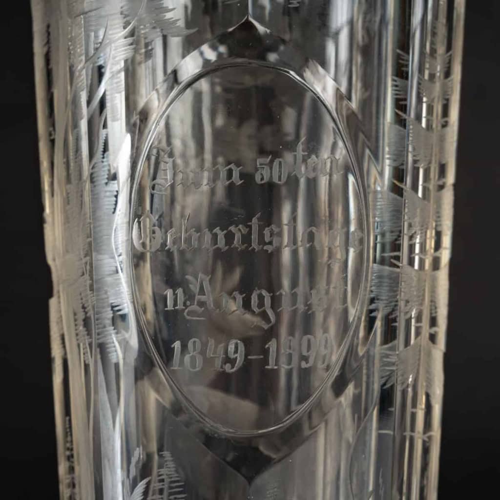 Verre à mesure en cristal de bohème « Aux cerfs », XIXème siècle | Biron Verre à mesure en cristal de bohème "Aux cerfs", XIXème siècle