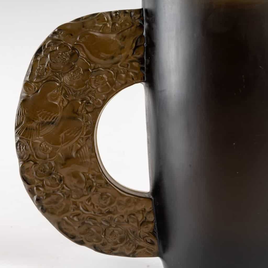 Vase « Pétrarque » en verre topaze fumé de René LALIQUE | Biron Vase "Pétrarque" en verre topaze fumé de René LALIQUE