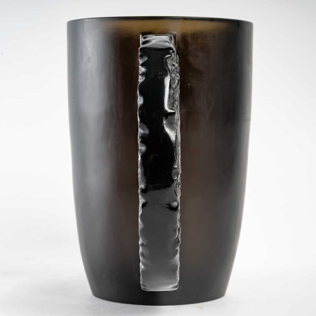 Vase « Pétrarque » en verre topaze fumé de René LALIQUE | Biron Vase "Pétrarque" en verre topaze fumé de René LALIQUE
