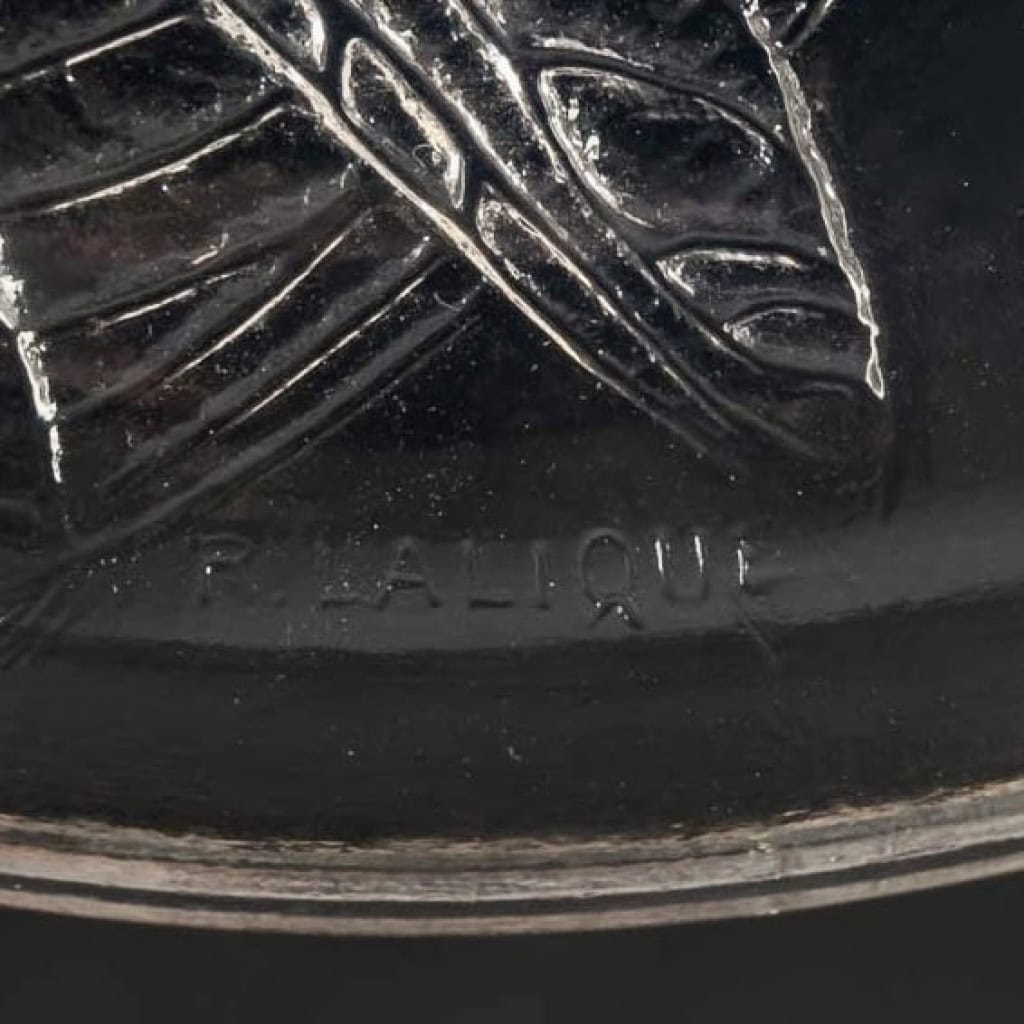  Boîte « Libellules » en verre opalescent de René LALIQUE | Biron   Boîte "Libellules" en verre opalescent de René LALIQUE