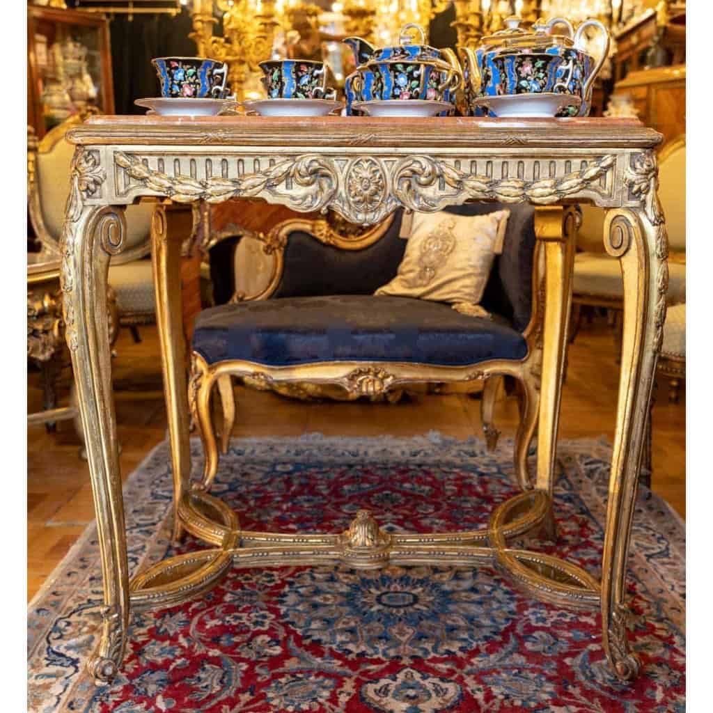 Table de salon en bois doré, Début XIXème siècle | Biron Table de salon en bois doré, Début XIXème siècle