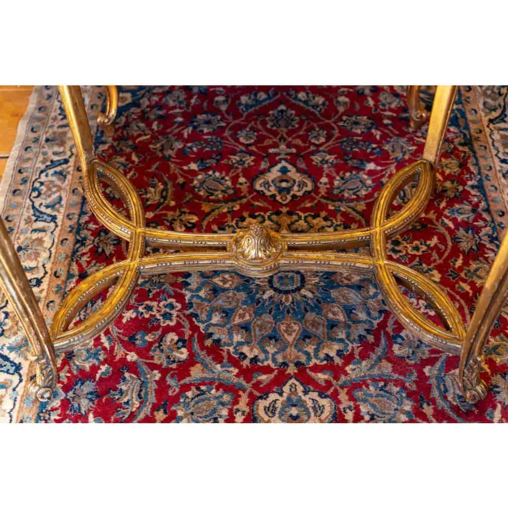 Table de salon en bois doré, Début XIXème siècle | Biron Table de salon en bois doré, Début XIXème siècle