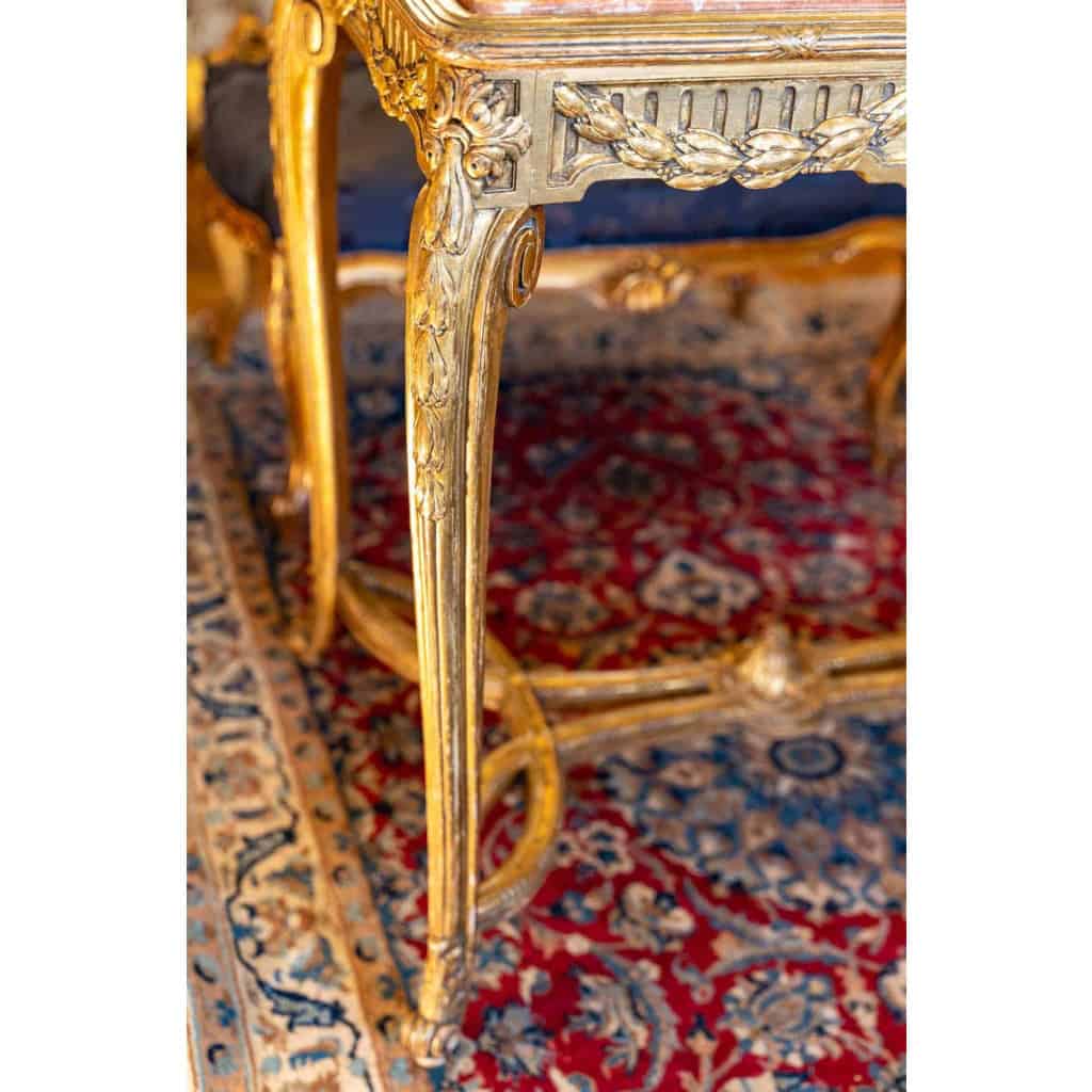 Table de salon en bois doré, Début XIXème siècle | Biron Table de salon en bois doré, Début XIXème siècle