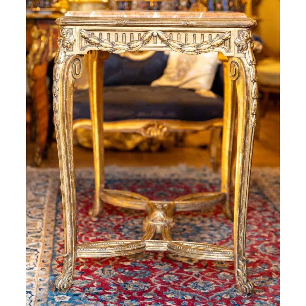 Table de salon en bois doré, Début XIXème siècle | Biron Table de salon en bois doré, Début XIXème siècle