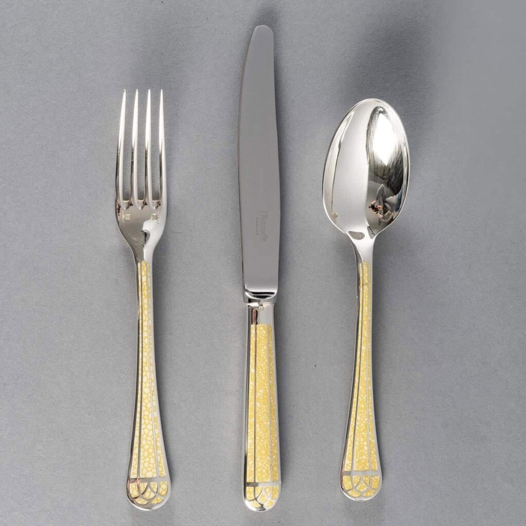 Ménagère « Talisman » métal argenté et laque de chine Coquille d’Œuf de CHRISTOFLE – 30 pièces | Biron ||||||||