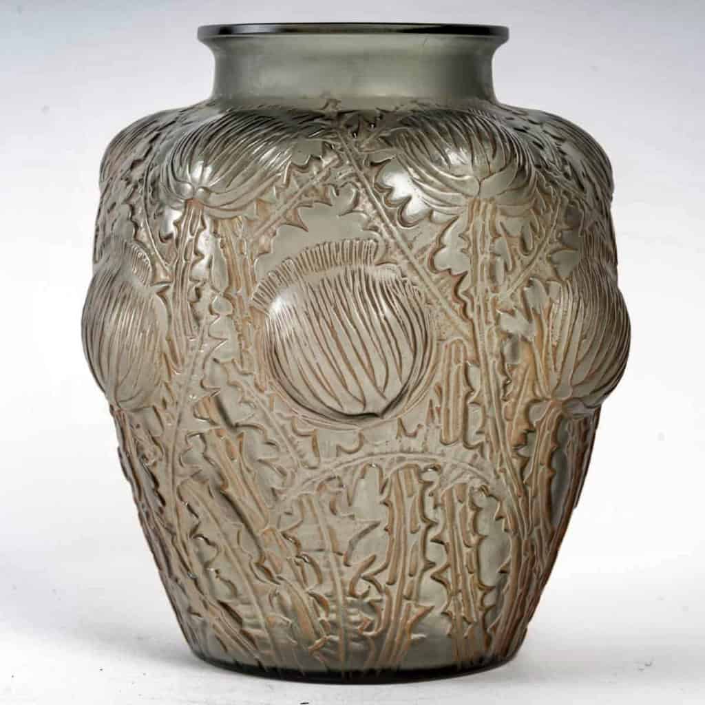 Vase « Domrémy » verre gris patiné rouge de René LALIQUE | Biron Vase « Domrémy » verre gris patiné rouge de René LALIQUE