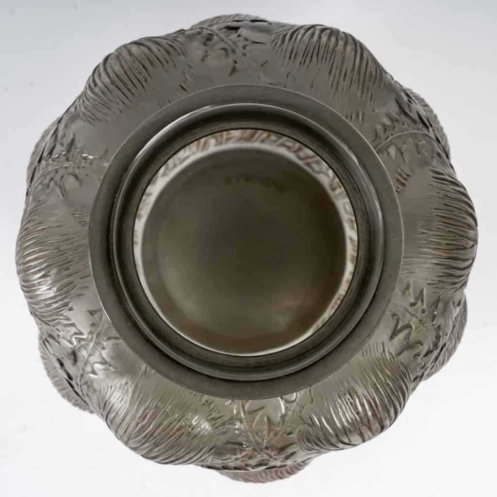 Vase « Domrémy » verre gris patiné rouge de René LALIQUE | Biron Vase « Domrémy » verre gris patiné rouge de René LALIQUE