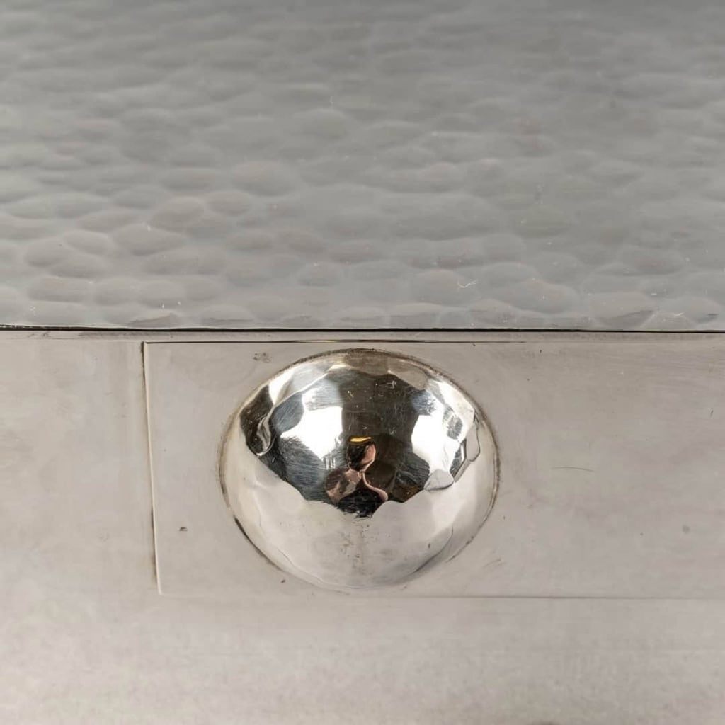 Boîte Coffret Moderniste métal argenté martelé de Jean DESPRES | Biron Boîte Coffret Moderniste métal argenté martelé de Jean DESPRES