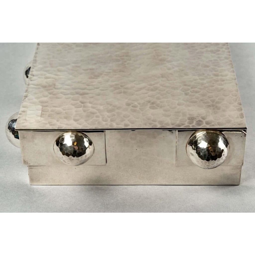 Boîte Coffret Moderniste métal argenté martelé de Jean DESPRES | Biron Boîte Coffret Moderniste métal argenté martelé de Jean DESPRES