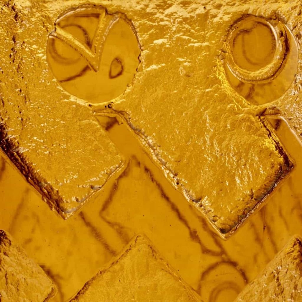  Vase Art-Déco à anses verre orange ambré dégagé à l’acide de DAUM | Biron  Vase Art-Déco à anses verre orange ambré dégagé à l’acide de DAUM