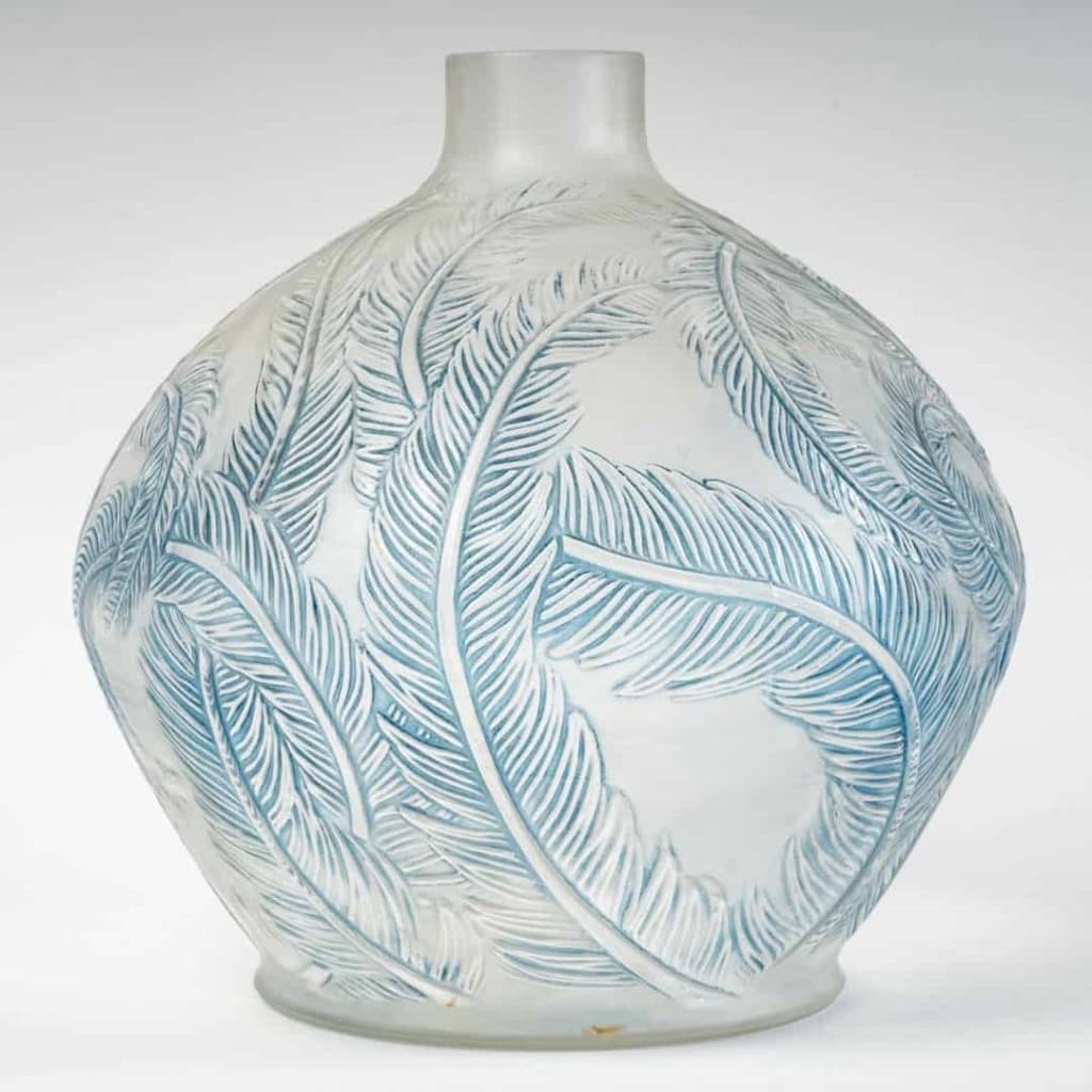 Vase « Plumes » verre blanc patiné bleu de René LALIQUE | Biron |||||||
