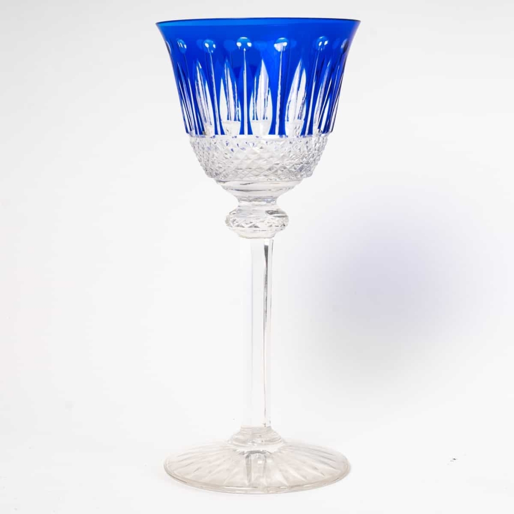 Suite de 12 verres « Roemer Tommy » cristal de couleur de SAINT LOUIS | Biron Suite de 12 verres "Roemer Tommy" cristal de couleur de SAINT LOUIS