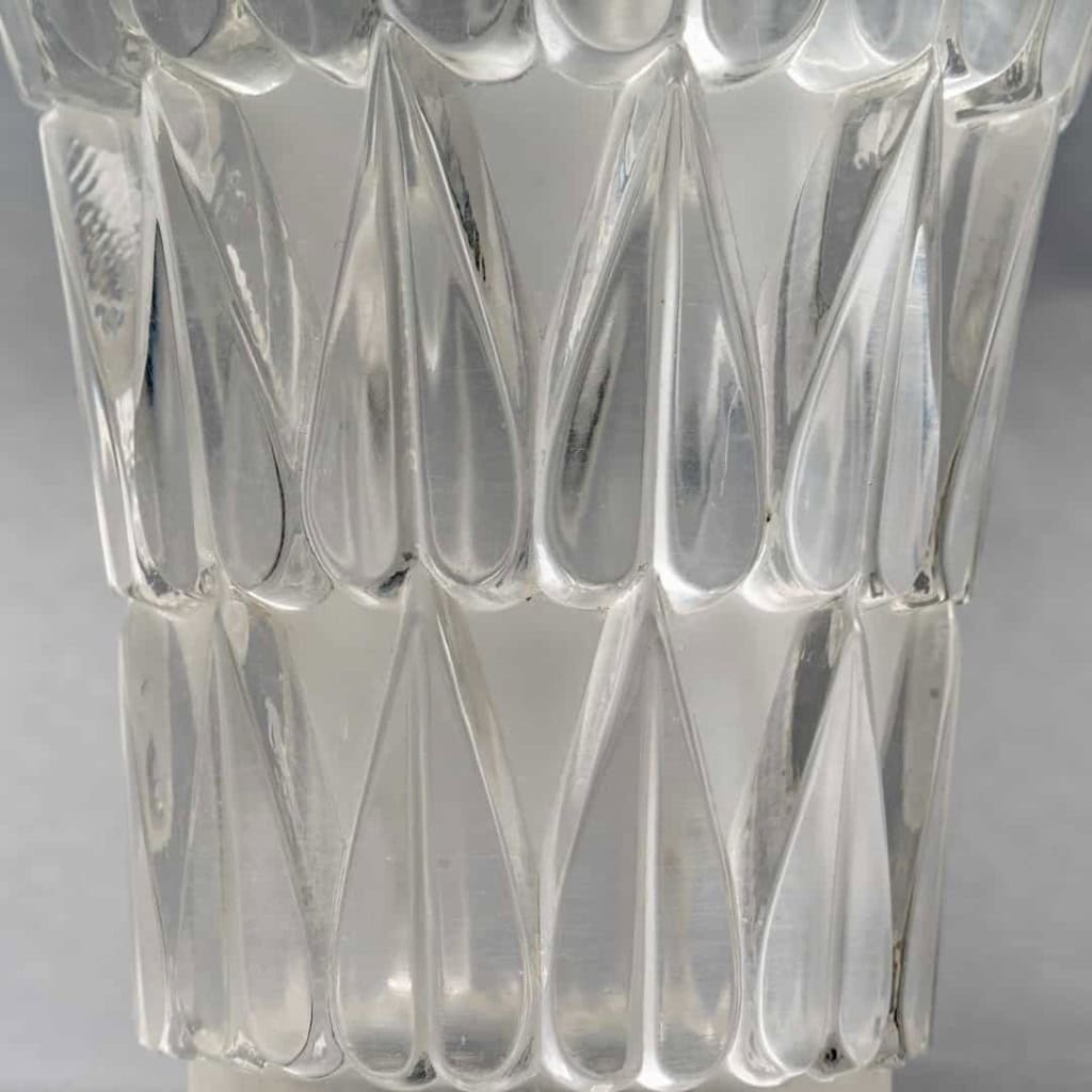 Vase « Feuilles » verre blanc de René LALIQUE | Biron Vase « Feuilles » verre blanc de René LALIQUE