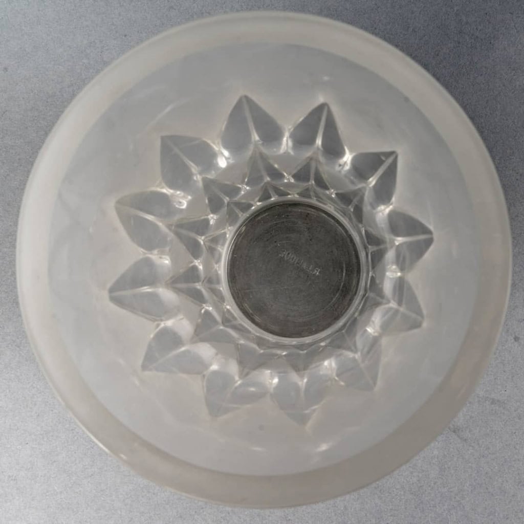 Vase « Feuilles » verre blanc de René LALIQUE | Biron Vase « Feuilles » verre blanc de René LALIQUE