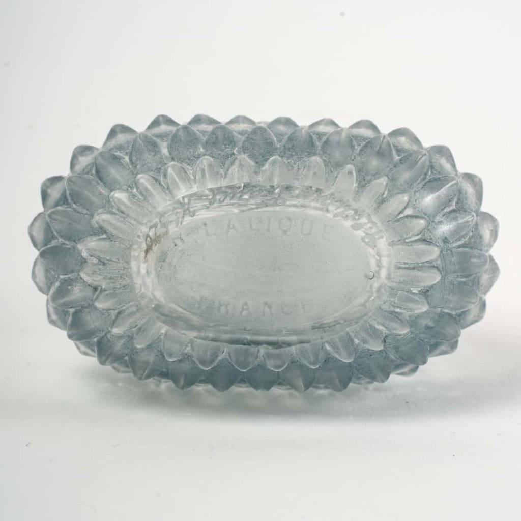 Flacon « Amélie » verre blanc patiné bleu de René LALIQUE | Biron Flacon "Amélie" verre blanc patiné bleu de René LALIQUE