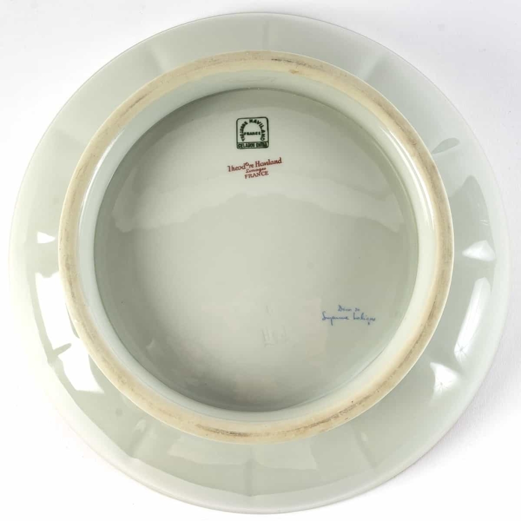 Service de Table « Pâquerettes » porcelaine céladon de Suzanne LALIQUE pour Haviland | Biron Service de Table "Pâquerettes" porcelaine céladon de Suzanne LALIQUE pour Haviland