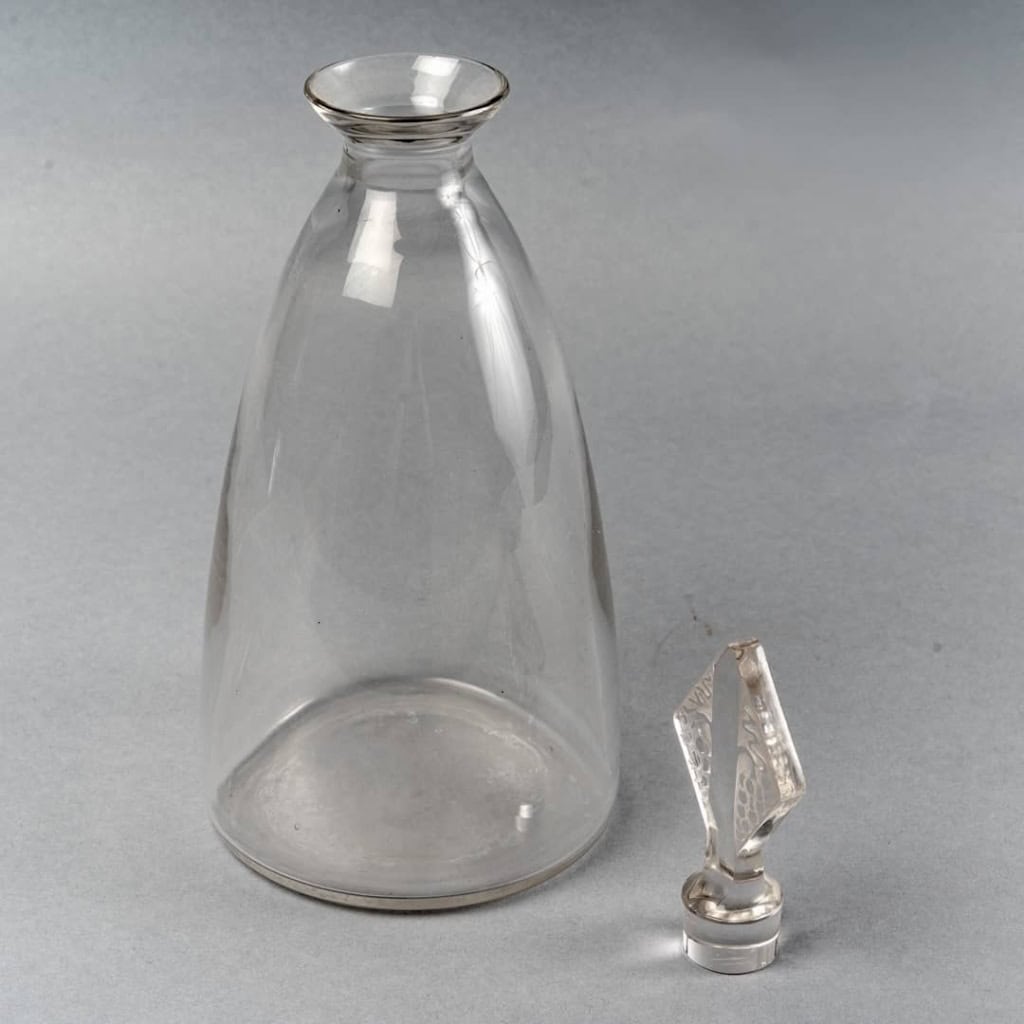 Carafe « Savergne » verre blanc de René LALIQUE | Biron Carafe "Savergne" verre blanc de René LALIQUE