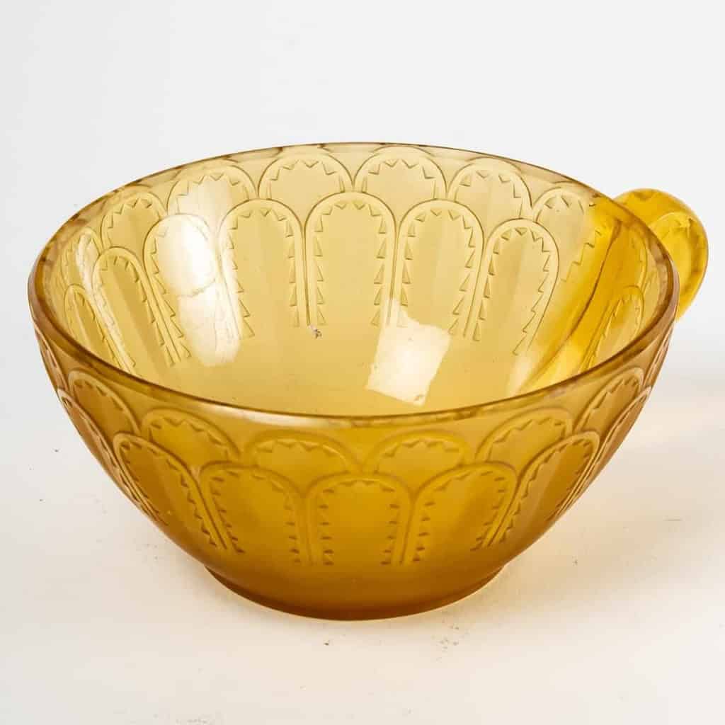 Service « Jaffa » verre jaune ambré créé par René LALIQUE | Biron Service "Jaffa" verre jaune ambré créé par René LALIQUE
