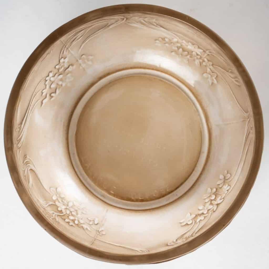 Boîte « L’Origan » verre blanc patiné sépia de René LALIQUE pour Coty | Biron Boîte "L'Origan" verre blanc patiné sépia de René LALIQUE pour Coty