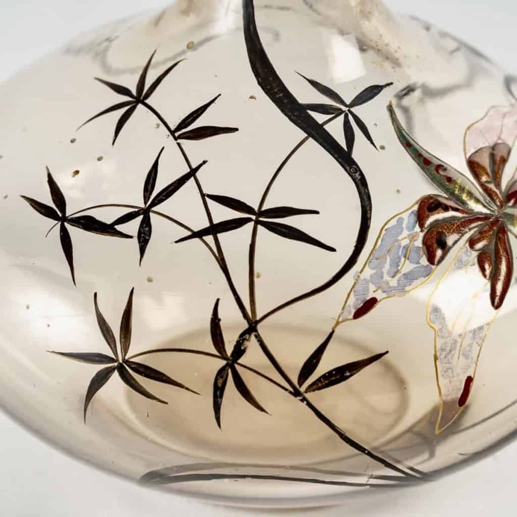 Vase « Libellule et Fleurs » verre fumé émaillé d’Emile Gallé | Biron Vase "Libellule et Fleurs" verre fumé émaillé d'Emile Gallé