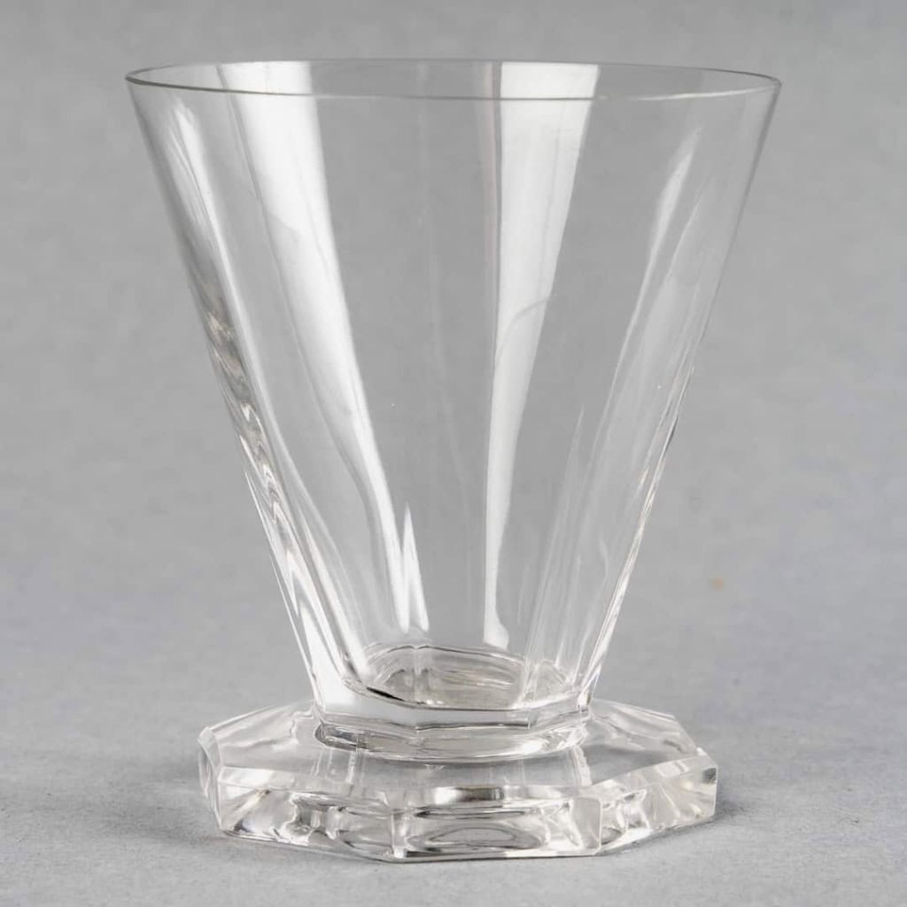 Service « Quincy » verre blanc de René Lalique – 37 pièces | Biron Service "Quincy" verre blanc de René Lalique - 37 pièces