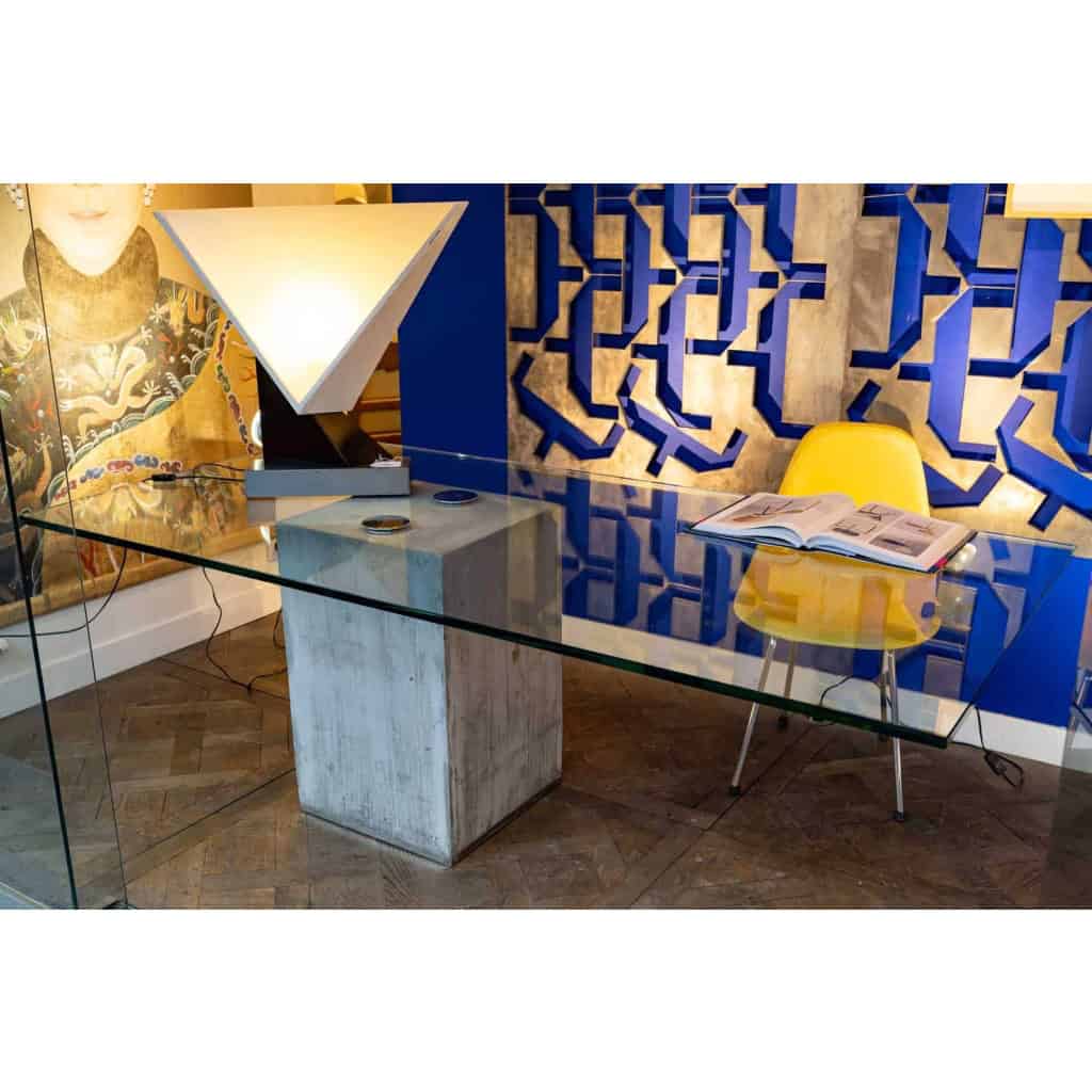 Sergio & Giorgio Saporiti, Table – ou bureau – en béton, années 1970 | Biron ||||