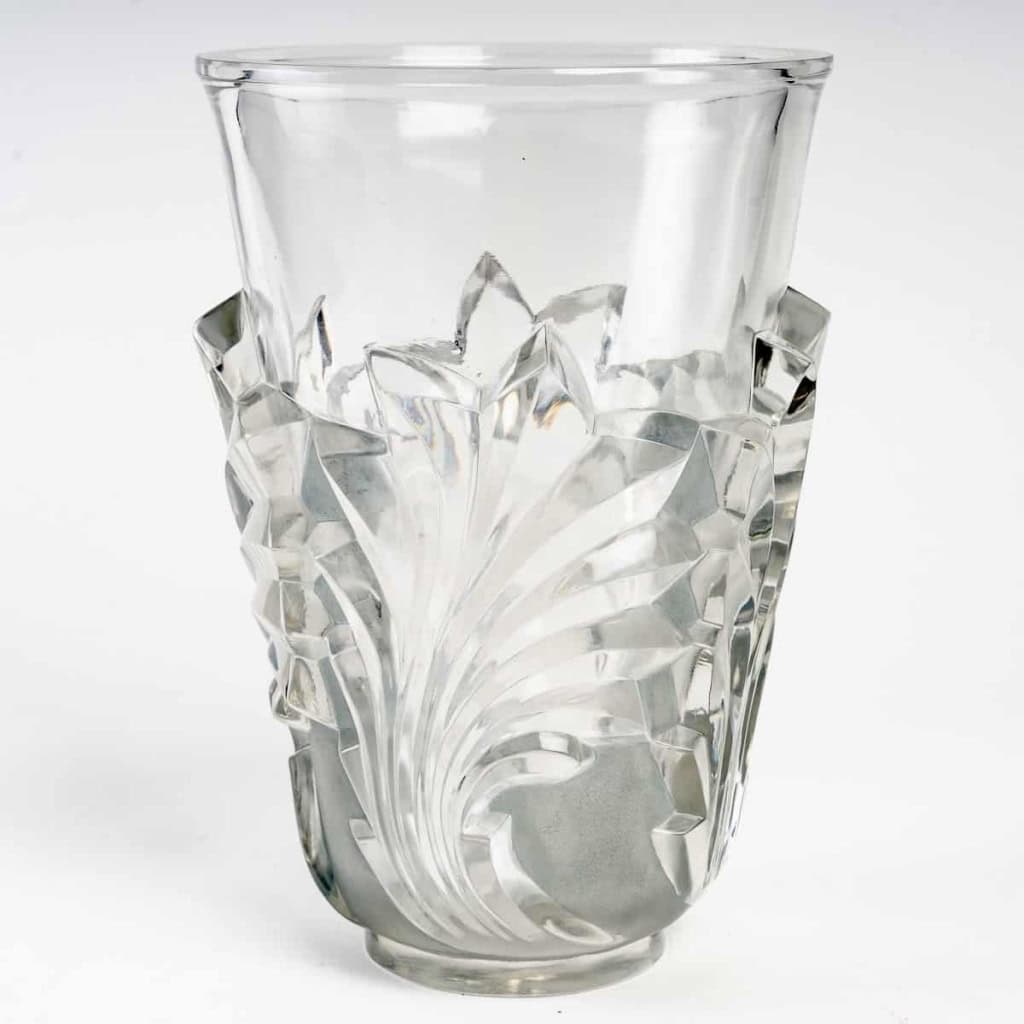Vase « Surcouf » cristal blanc patiné bleu gris de Marc LALIQUE | Biron ||||||