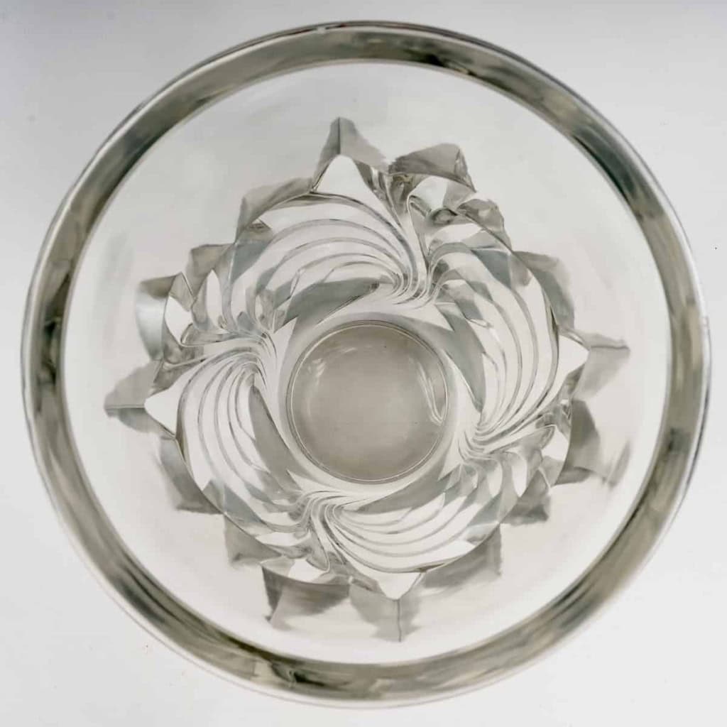 Vase « Surcouf » cristal blanc patiné bleu gris de Marc LALIQUE | Biron Vase "Surcouf" cristal blanc patiné bleu gris de Marc LALIQUE