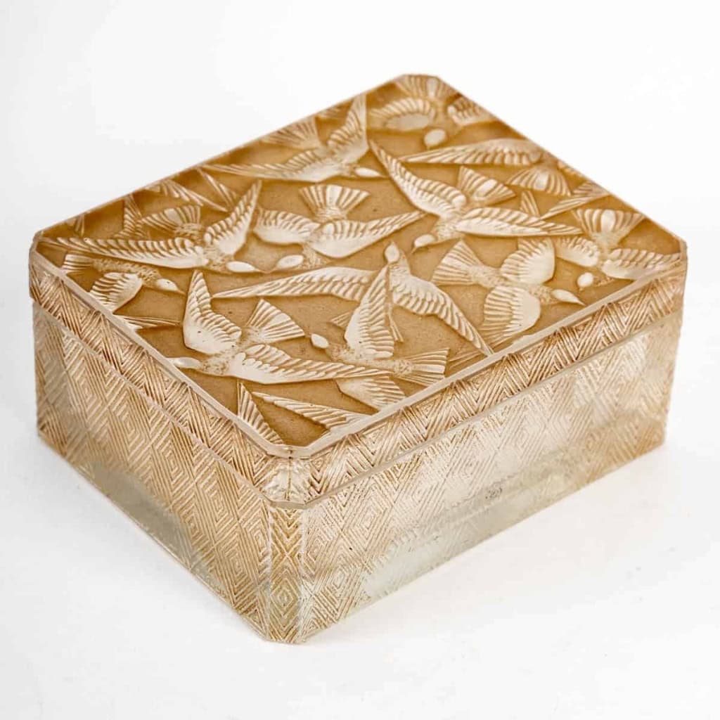 Boîte « Hirondelles » verre blanc patiné sépia de René LALIQUE | Biron ||||||||