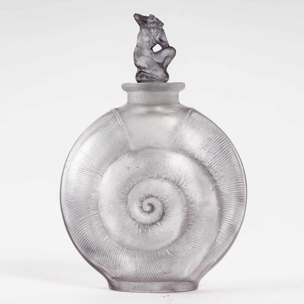 Flacon « Amphitrite » verre blanc patiné violet foncé de René LALIQUE | Biron |||||||