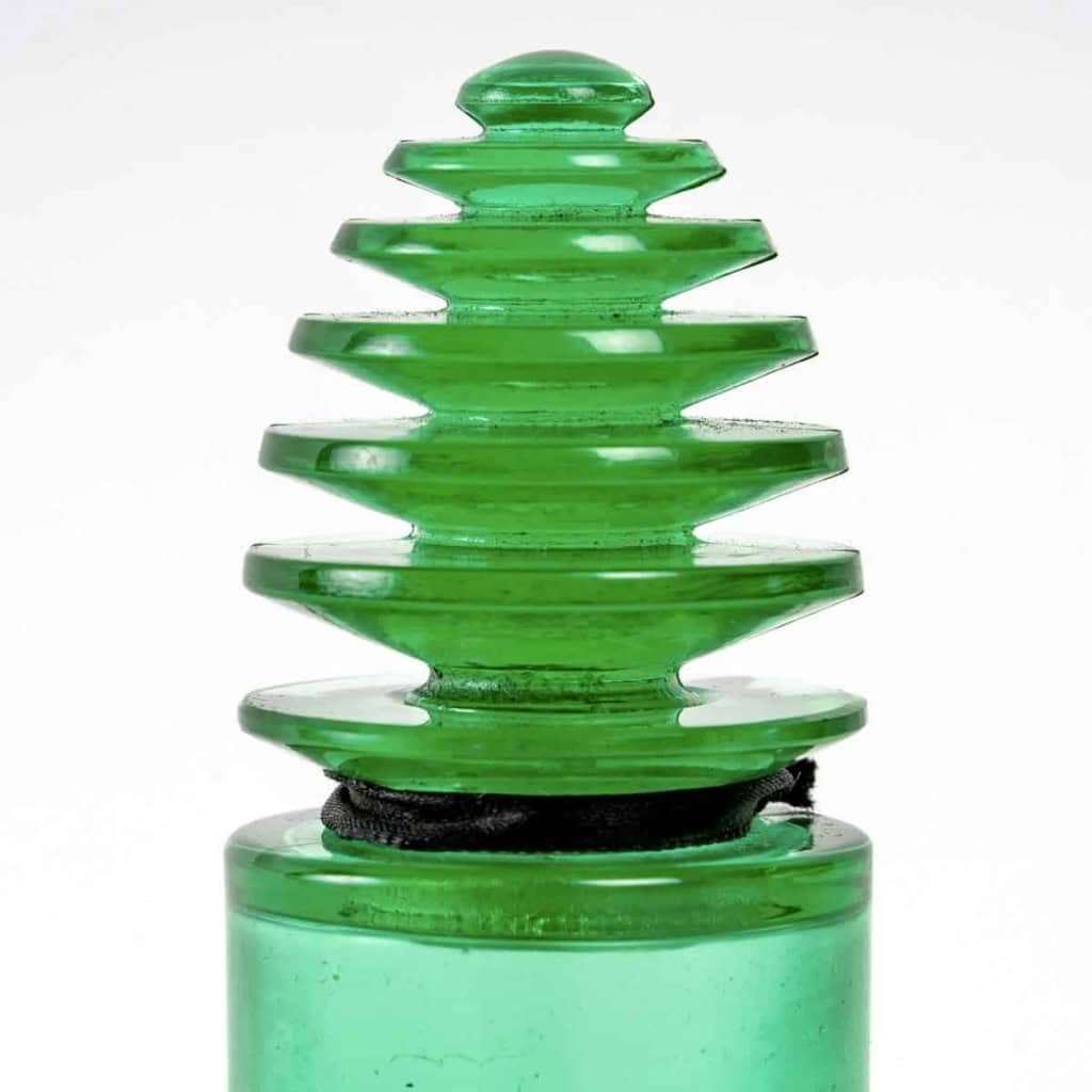 Flacons « Sans Adieu » verre vert émeraude de René LALIQUE pour Worth | Biron Flacons "Sans Adieu" verre vert émeraude de René LALIQUE pour Worth