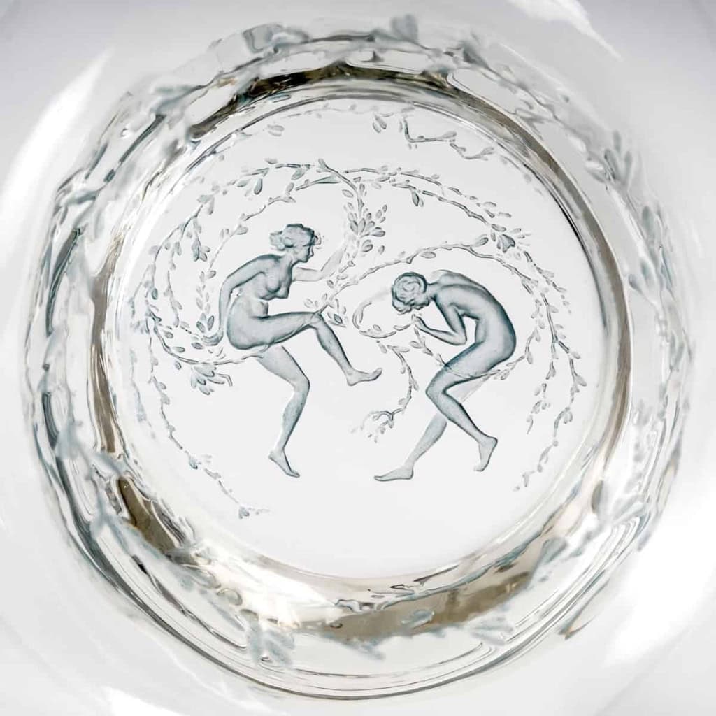 Carafe « Deux Danseuses » verre blanc patiné bleu de René LALIQUE | Biron Carafe "Deux Danseuses" verre blanc patiné bleu de René LALIQUE