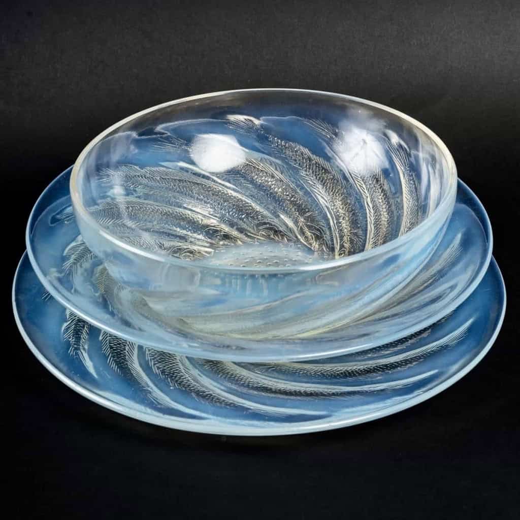 Coupe, Bol et Assiette « Poissons » verre opalescent de René LALIQUE | Biron Coupe, Bol et Assiette "Poissons" verre opalescent de René LALIQUE