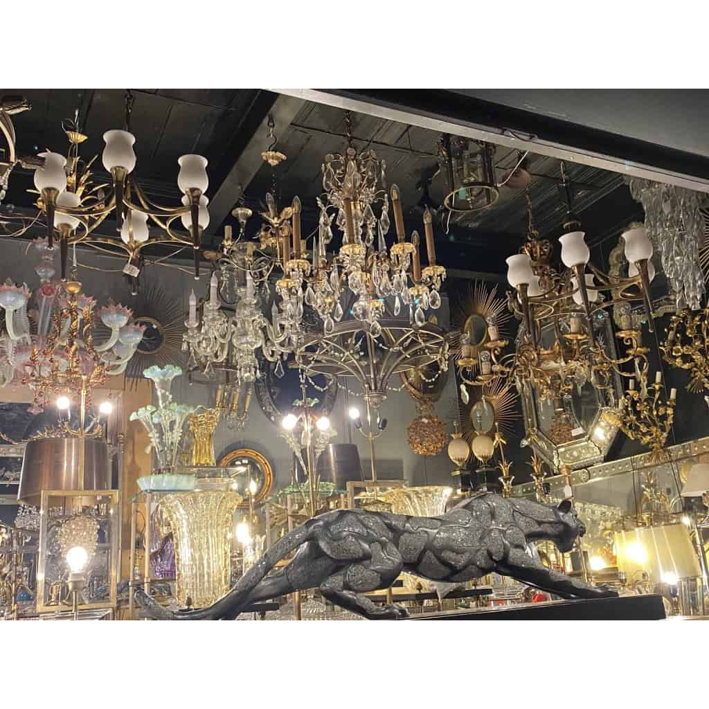 1920/50′ Paire De Lustres Bronze et Laiton Avec Flèche Style Arbus Par Maison Jansen 6 Ampoules | Biron 1920/50′ Paire De Lustres Bronze et Laiton Avec Flèche Style Arbus Par Maison Jansen 6 Ampoules