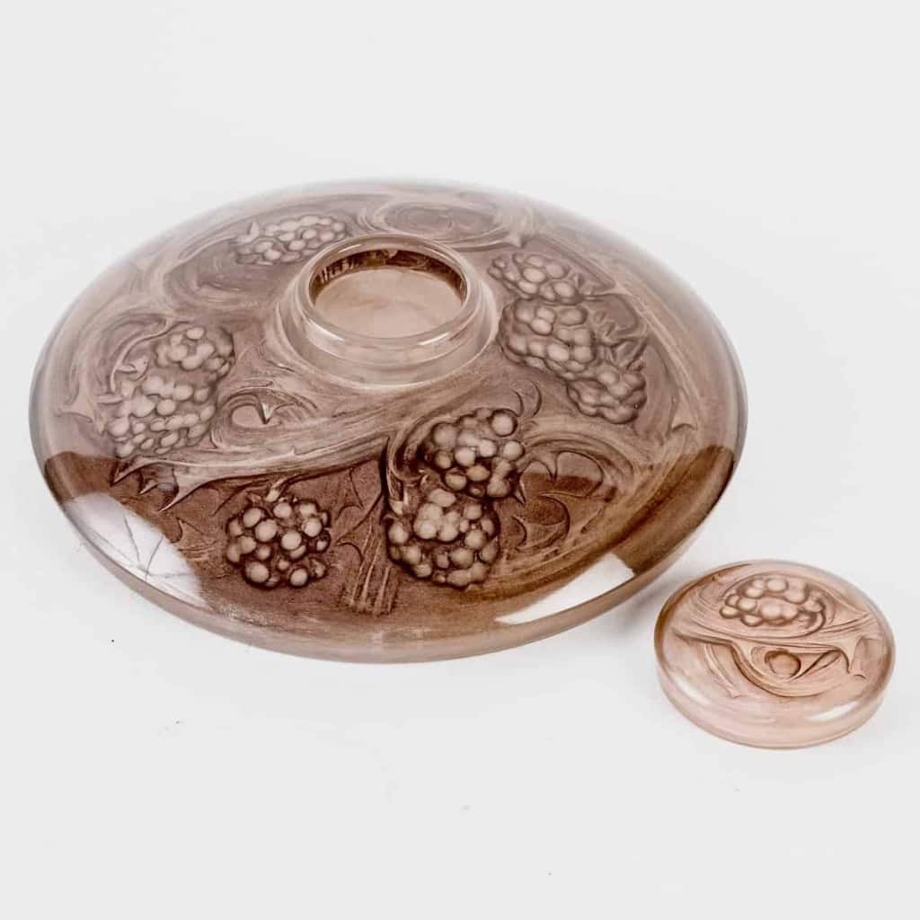 Encrier « Mûres » verre blanc patiné brun de René LALIQUE | Biron Encrier "Mûres" verre blanc patiné brun de René LALIQUE